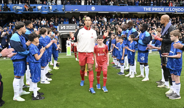 Tân vương Liverpool thảm bại, Chelsea tăng tốc đua Top 5 Ngoại hạng- Ảnh 1.