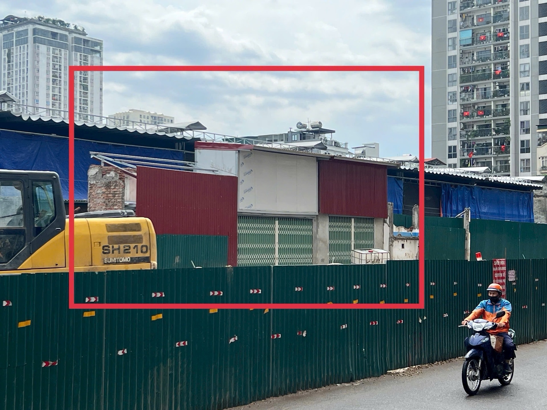 Three super-beautiful houses completed on the old house statue in Pho Nguyen Tuan, Thanh Xuan district will not be used and must proceed with a lawsuit or the state will reclaim them according to regulations..jpeg