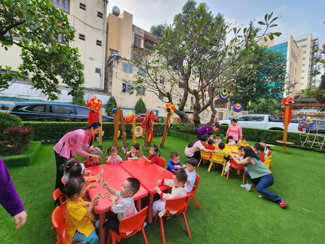 Những trường học đẹp như công viên ở TP.HCM - Ảnh 4.