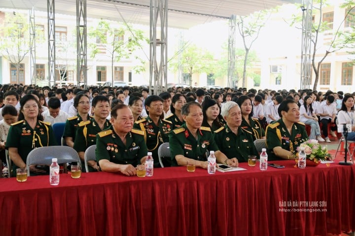 ប្រតិភូចូលរួមកម្មវិធី