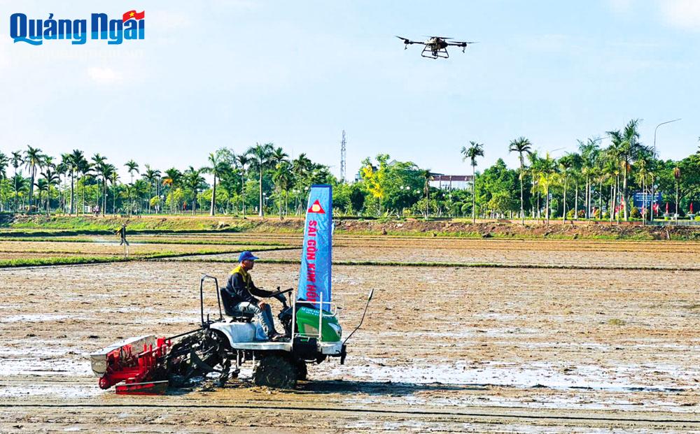 การนำเทคโนโลยีมาใช้ในการผลิตในทิศทางดิจิทัลและปัญญาประดิษฐ์ เป็นหนึ่งในภารกิจที่ภาคเกษตรกรรมของจังหวัดมุ่งเน้นดำเนินการ
