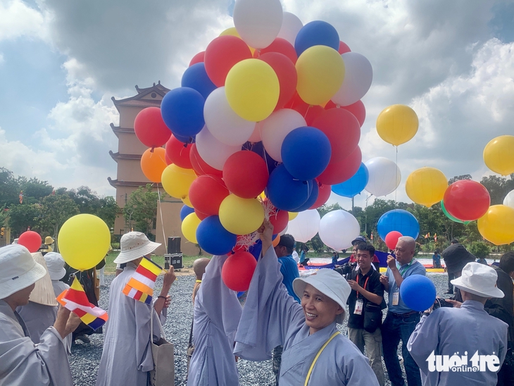 ទង់ព្រះពុទ្ធសាសនា - រូបថត ៦.