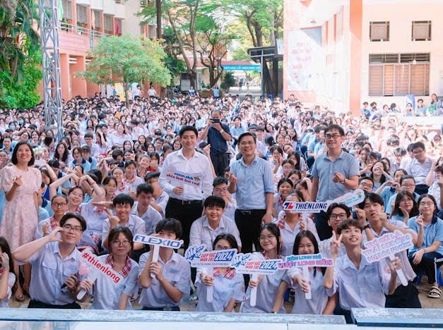 AI, valedictorians, និង​អ្នក​ជំនាញ​ចិត្ត​វិទ្យា​ទាំង​អស់​គ្នា​រួម​កម្លាំង​ដើម្បី 'គាំទ្រ' សិស្ស​ក្នុង​អំឡុង​ពេល​នៃ​ការ​ប្រឡង​រូបថត​រដូវ​កាល 3