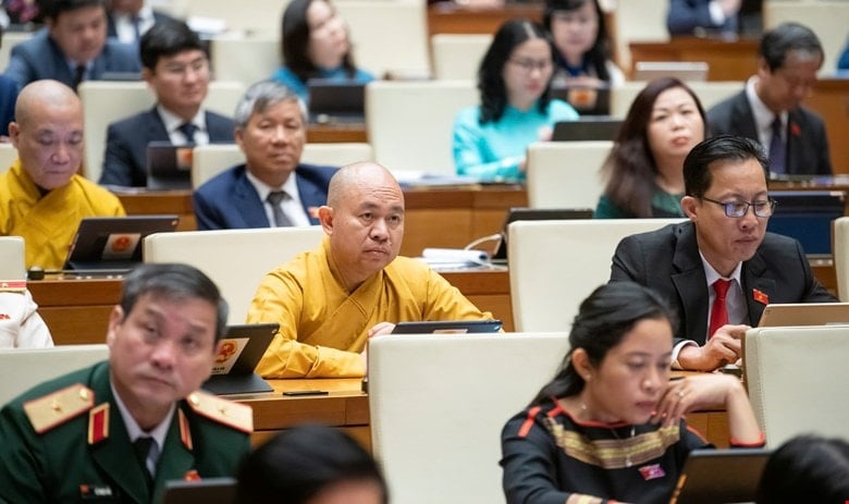 អ្នកតំណាង-2.jpg