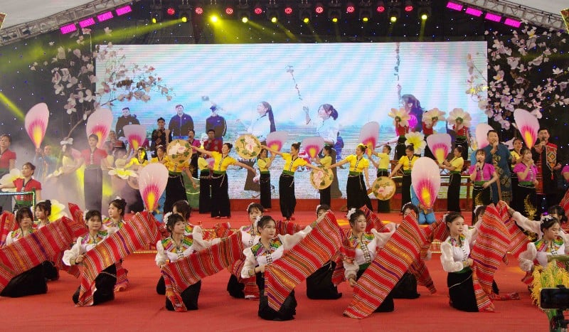 Besonderheiten bei traditionellen Festen in Phong Tho
