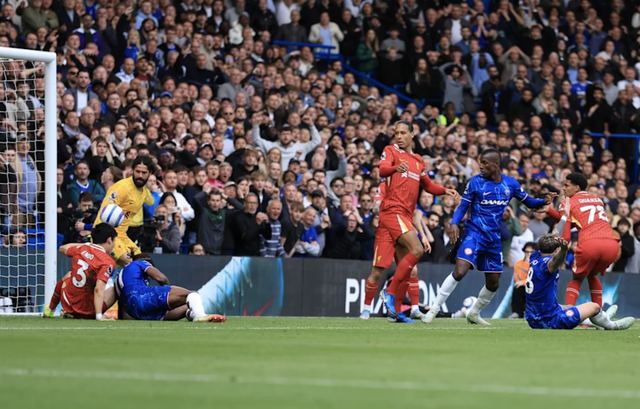 Tân vương Liverpool thảm bại, Chelsea tăng tốc đua Top 5 Ngoại hạng- Ảnh 4.
