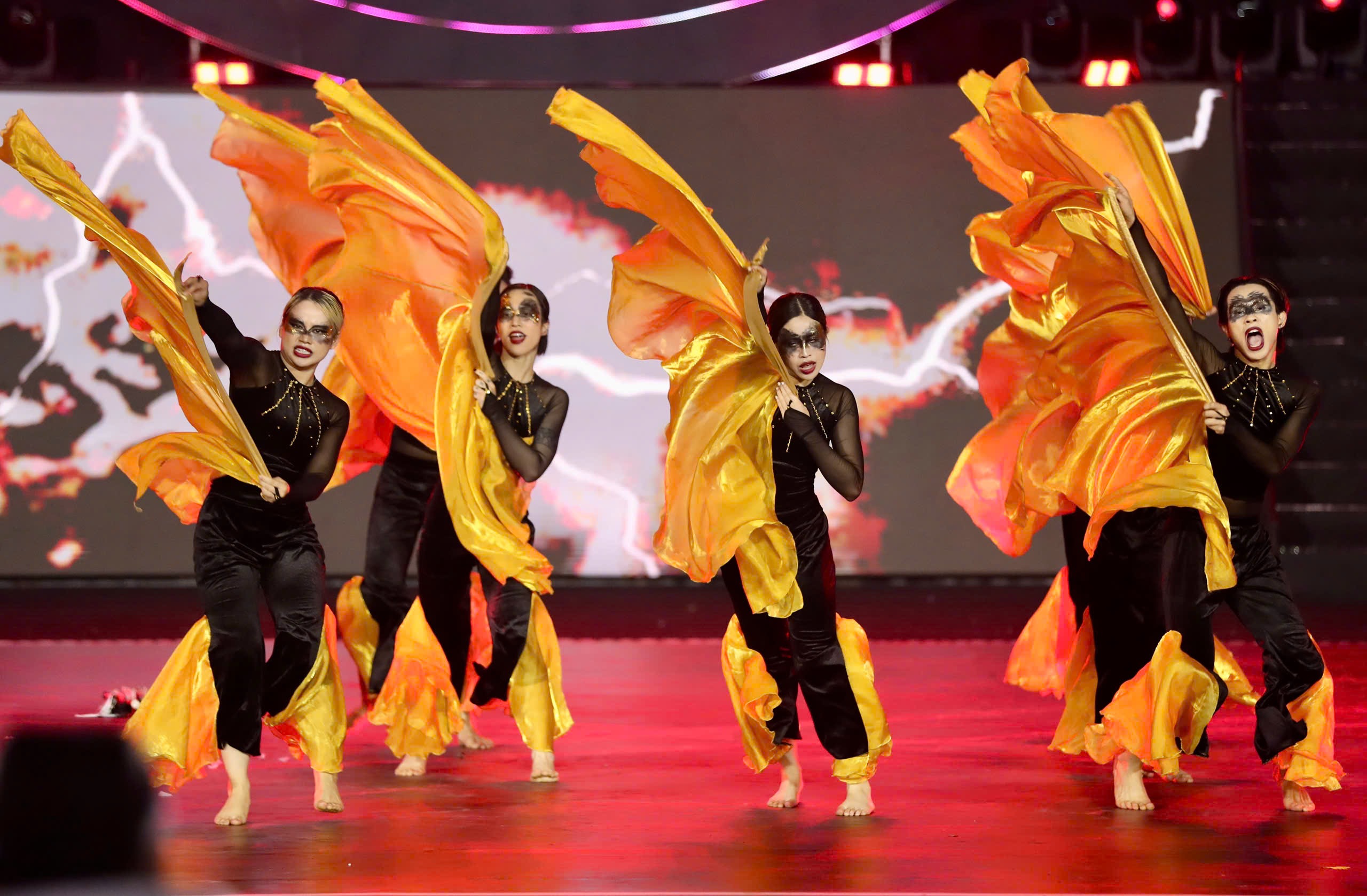 F.E.D CREW បានឈ្នះជើងឯក Dalat Best Dance Crew 2025 - Hoa Sen Home International Cup