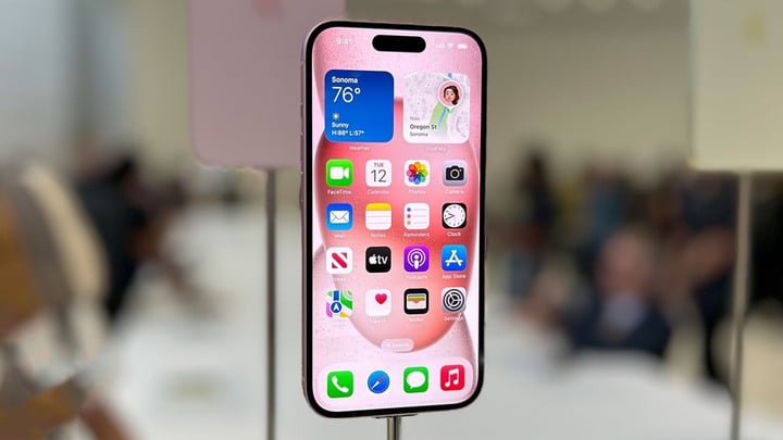 iPhone 15 ខ្វះ Apple Intelligence ដោយសារបន្ទះឈីបមិនគាំទ្រវា។