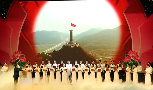 Chương trình nghệ thuật “Hát về Tổ quốc tôi”