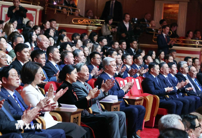 ttxvn-20250506-tong-bi-thu-to-lam-hoa-nhac-huu-nghi-viet-nam-kazakhstan-2.jpg