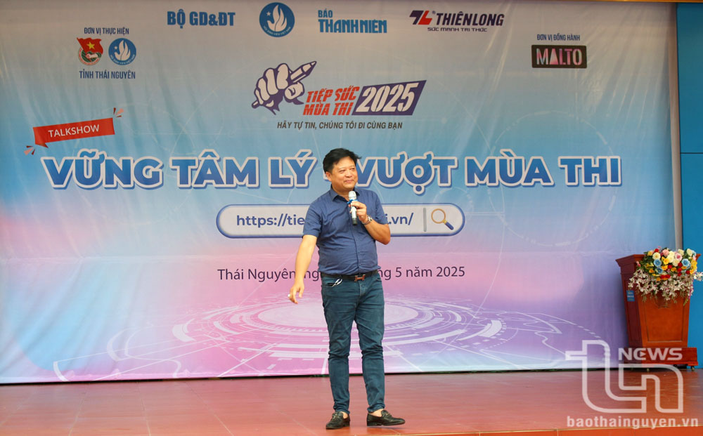 លោកសាស្ត្រាចារ្យរង ផាំ ម៉ាញ់ហា នាយកមជ្ឈមណ្ឌលបណ្តុះបណ្តាល និងសហប្រតិបត្តិការអភិវឌ្ឍន៍ សាកលវិទ្យាល័យអប់រំ (សាកលវិទ្យាល័យជាតិវៀតណាម ទីក្រុងហាណូយ) គឺជាអ្នកប្រឹក្សាយោបល់នៅក្នុងកម្មវិធី។