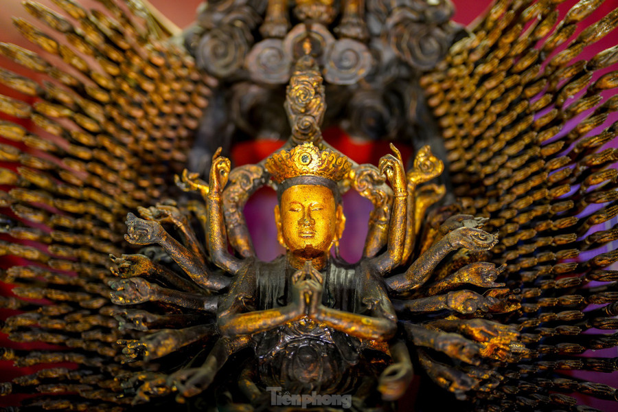 Tượng Thiên Thủ Thiên Nhãn chùa Mễ Sở.