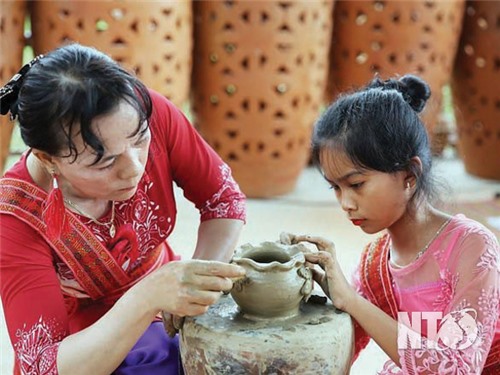 ផ្សព្វផ្សាយ "លំហូរ" នៃបេតិកភណ្ឌសេរ៉ាមិចចាម