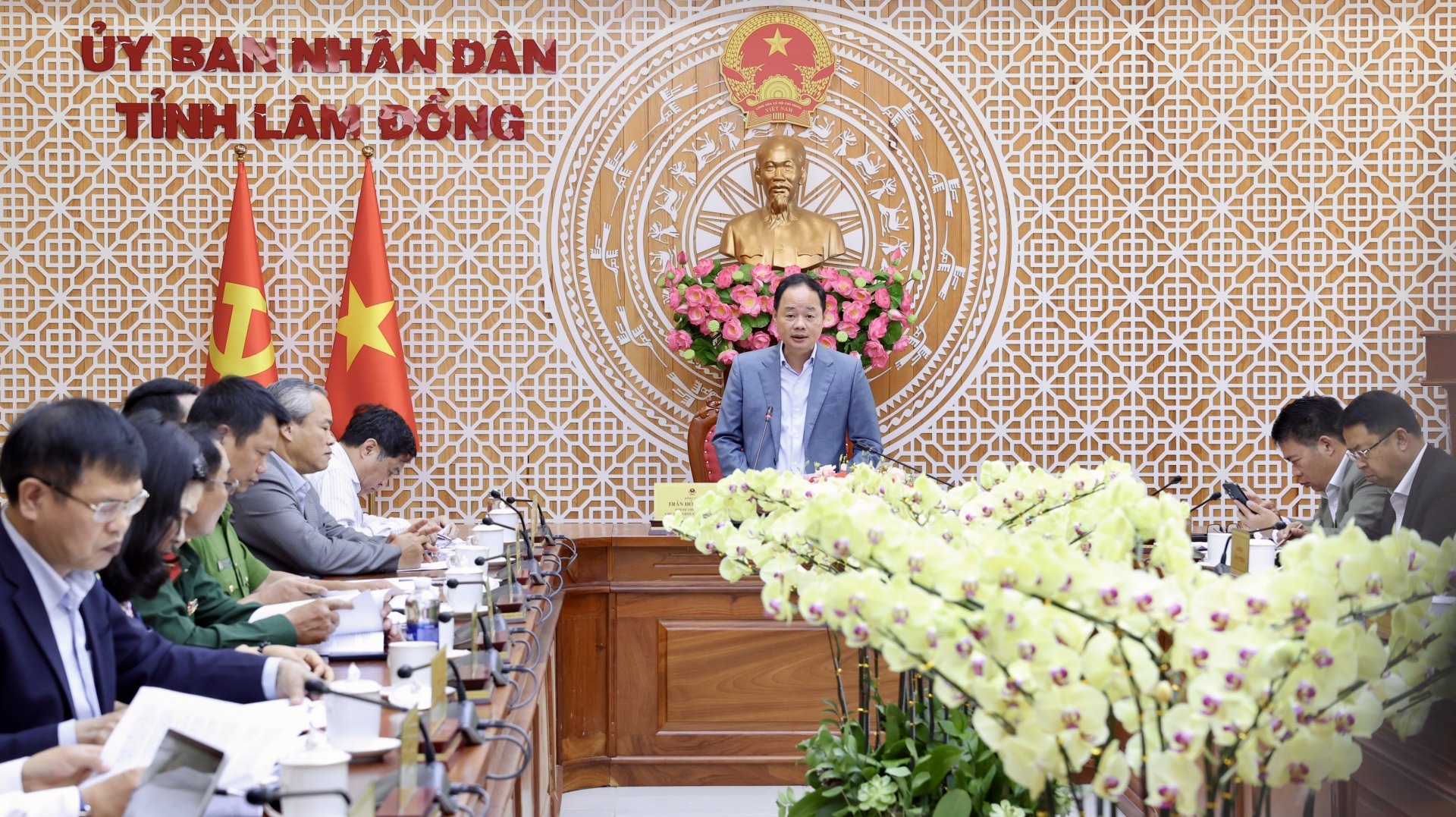 Chủ tịch UBND tỉnh Trần Hồng Thái chủ trì Hội nghị đánh giá tình hình kinh tế xã hội tháng 4