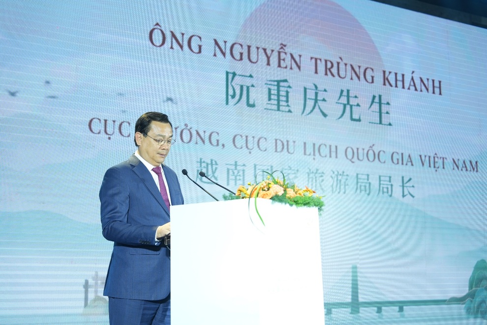 Tại sao Trung Quốc vẫn thắng thế trên đường đua thu hút khách Việt? - 1