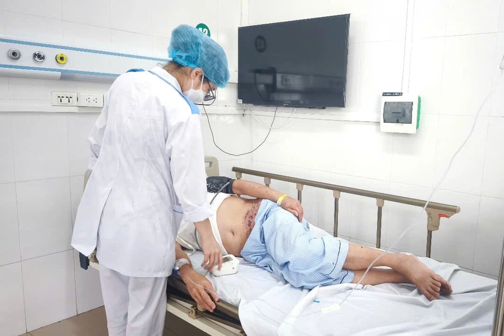 Da như tổ ong sau khi đắp đậu xanh chữa zona thần kinh - 1