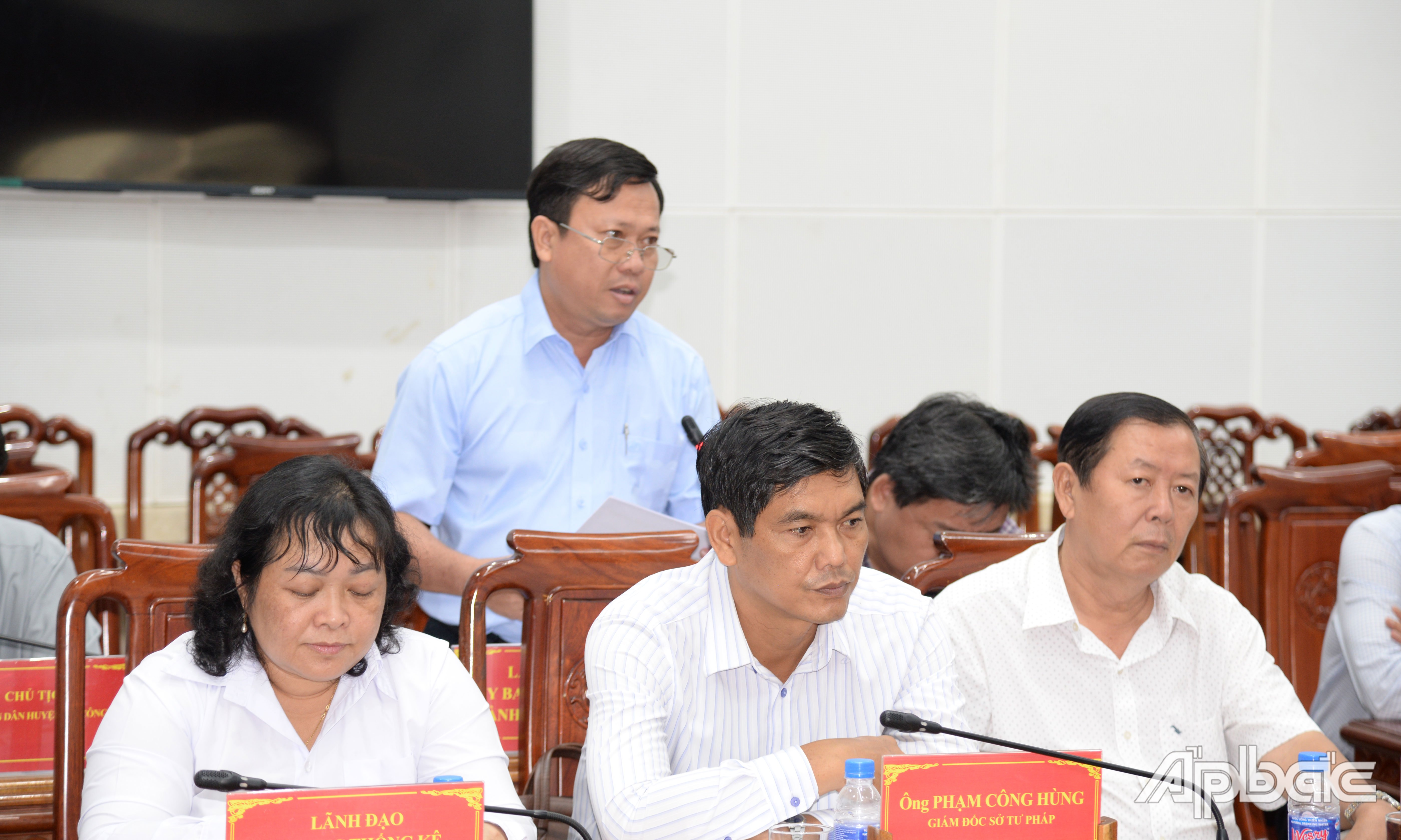 Lãnh đạo các địa phương phát biểu ý kiến. 