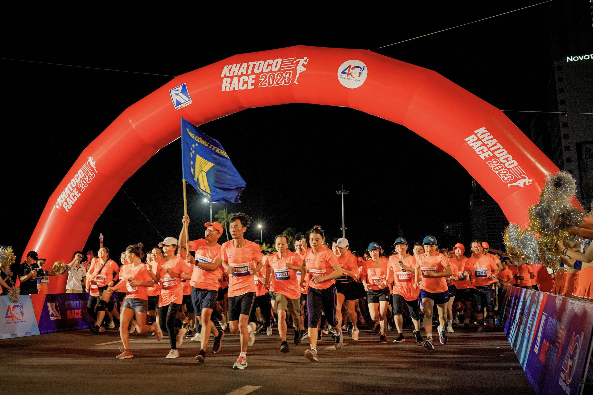 Hàng nghìn cán bộ công ngân viên tham gia giải chạy “Khatoco Race 2023” được tổ chức nhân kỷ niệm 40 năm ngày thành lập Tổng Công ty Khánh Việt (4-10-1983 – 4-10-2023)