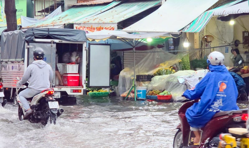 ភ្លៀងធ្លាក់ទីក្រុង Can Tho លិចម្តងទៀត -៥