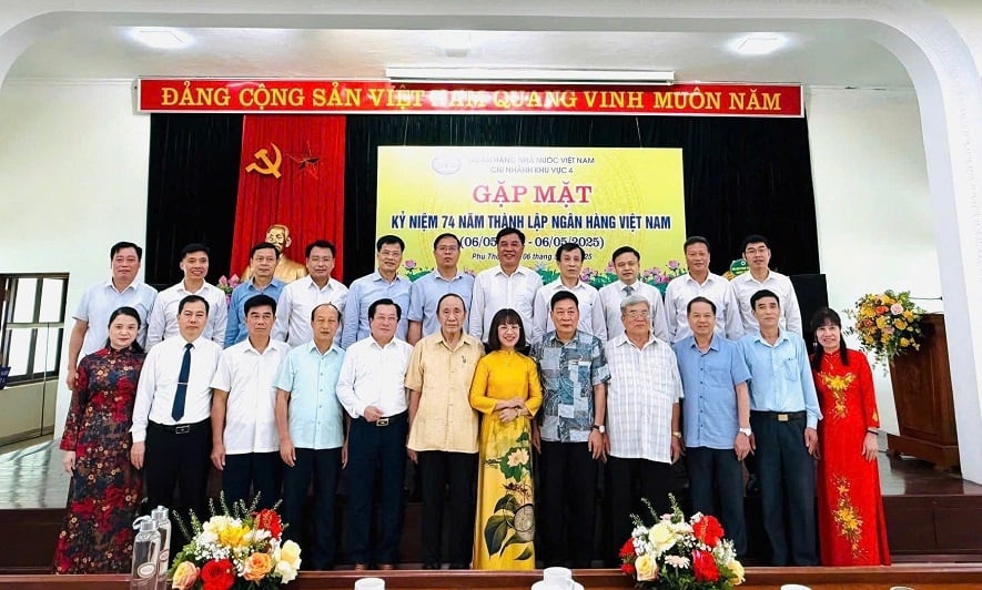NHNN Khu vực 4 gặp mặt kỷ niệm 74 năm ngày thành lập Ngân hàng Việt Nam