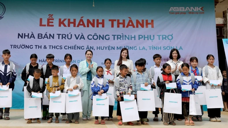 ABBANK xây nhà bán trú cho trẻ em vùng cao từ sáng kiến gây quỹ sáng tạo ảnh 3