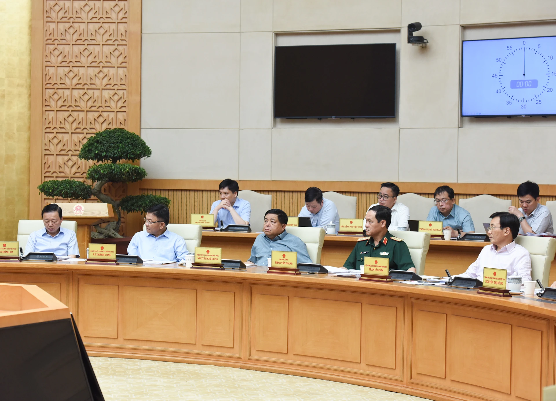 [Ảnh] Thủ tướng Phạm Minh Chính chủ trì Phiên họp Chính phủ thường kỳ tháng 4/2025 ảnh 8