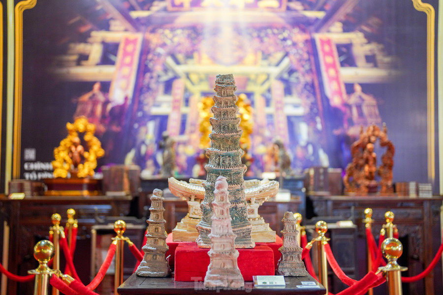 Bộ tháp thờ thời Lý, nguồn gốc Bắc Ninh.