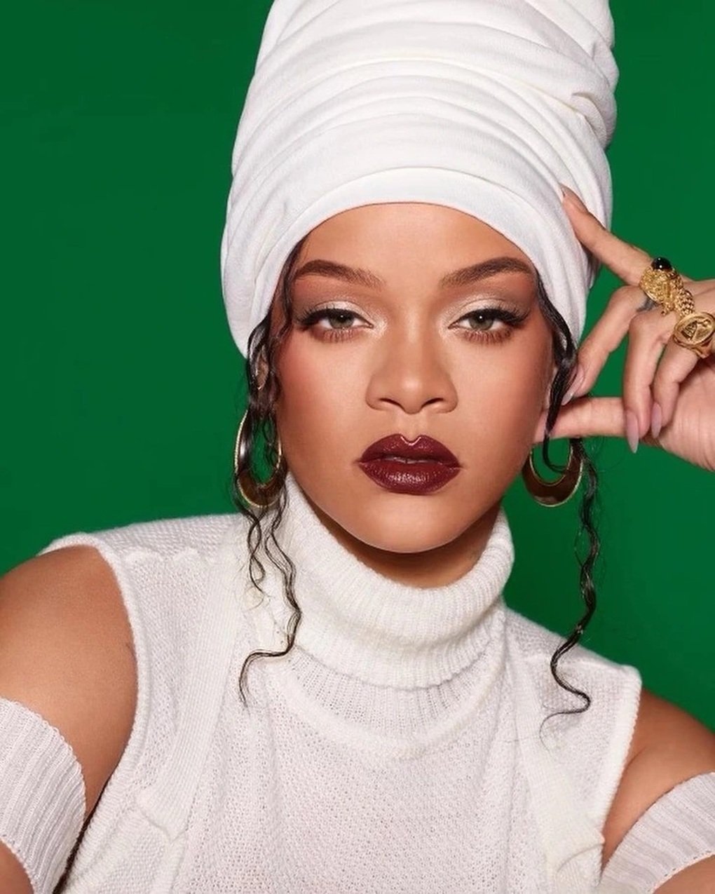 Nữ ca sĩ tỷ phú Rihanna mang bầu lần 3, sở hữu đế chế thời trang đáng nể - 4