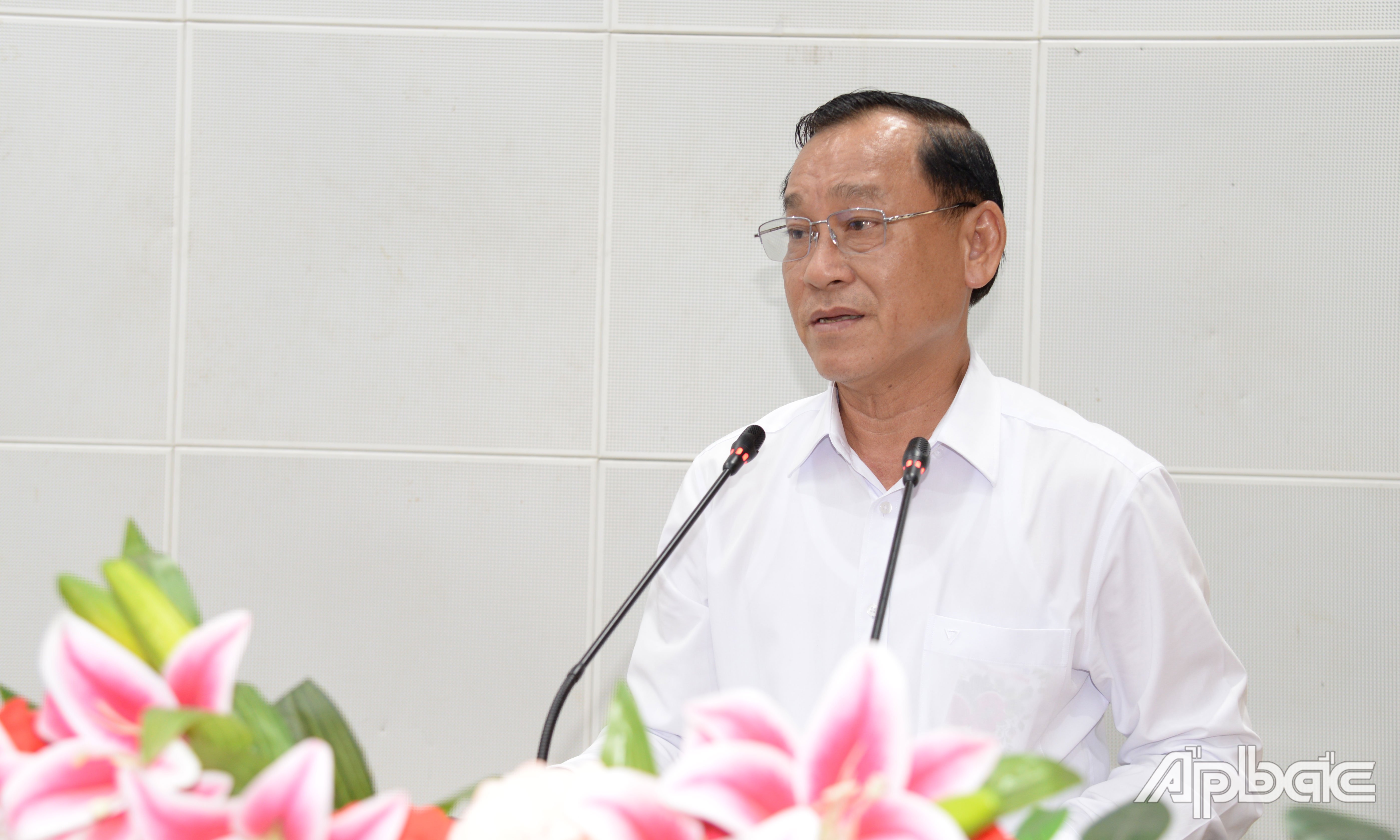 Đồng chí Nguyễn Văn Vĩnh phát biểu kết luận phiên họp.