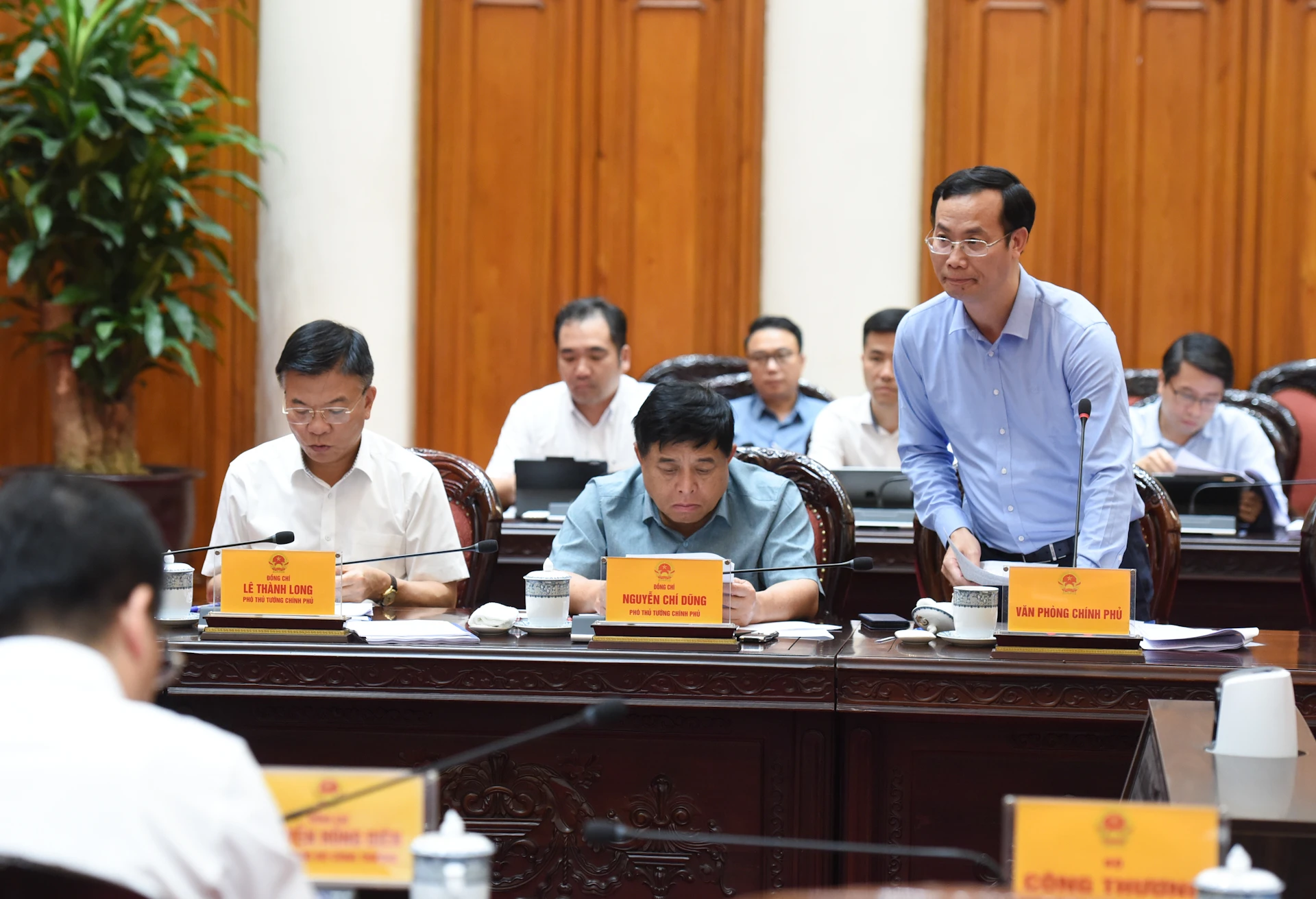 [Ảnh] Thủ tướng Phạm Minh Chính chủ trì cuộc họp rà soát công việc chuẩn bị đàm phán thương mại với Hoa Kỳ ảnh 6
