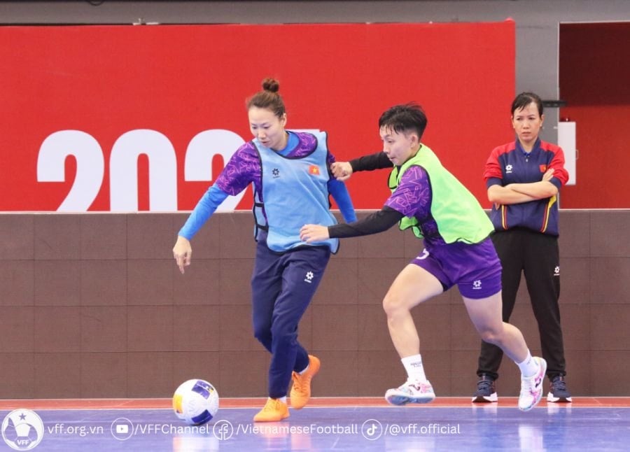 6-thanh-hang-futsal.jpeg