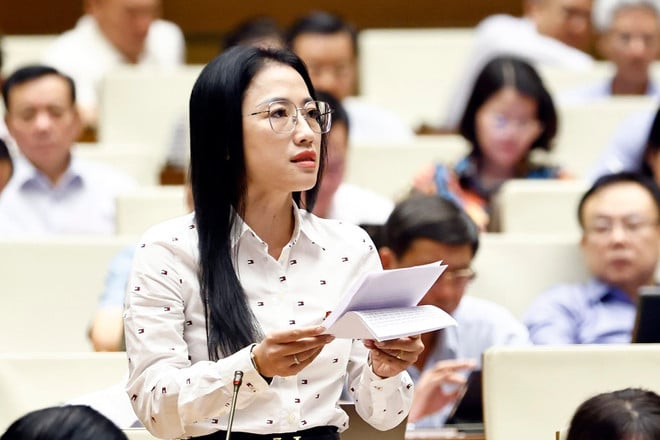 Họp Quốc hội: Giáo viên dạy thêm không sai trái, quan trọng là chống tiêu cực- Ảnh 1.