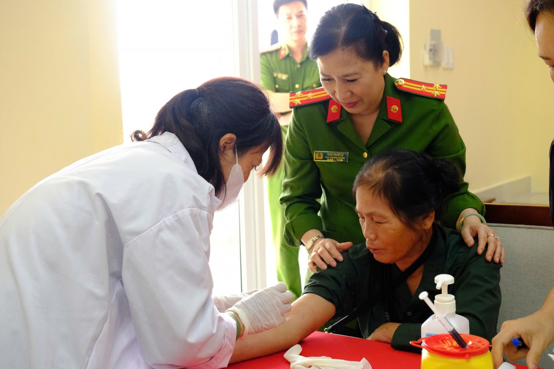 Công tác thu thập mẫu được thực hiện chu đáo, khoa học