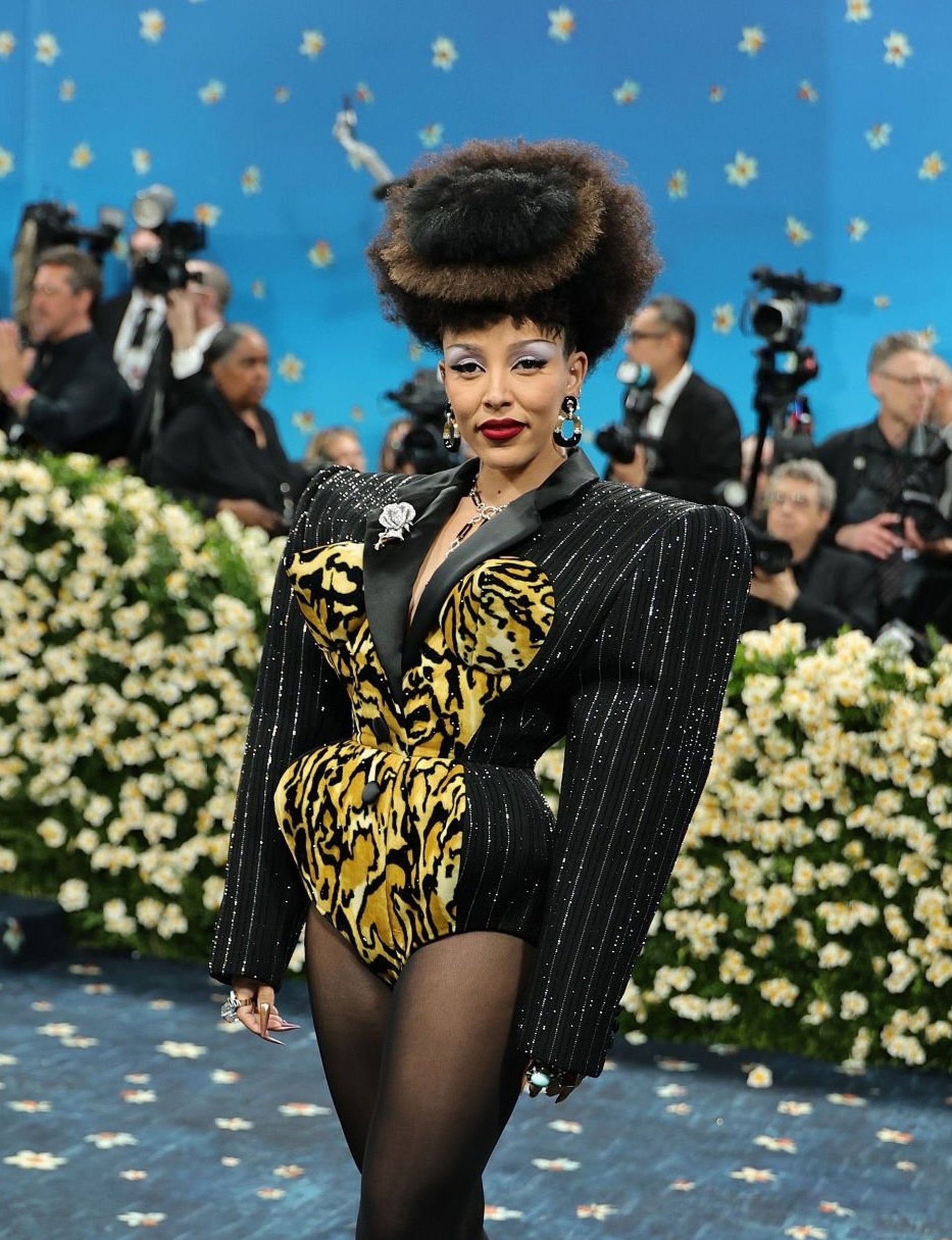 Để xuất hiện vài phút tại Met Gala, dàn sao đã chuẩn bị cầu kỳ thế nào? - 6