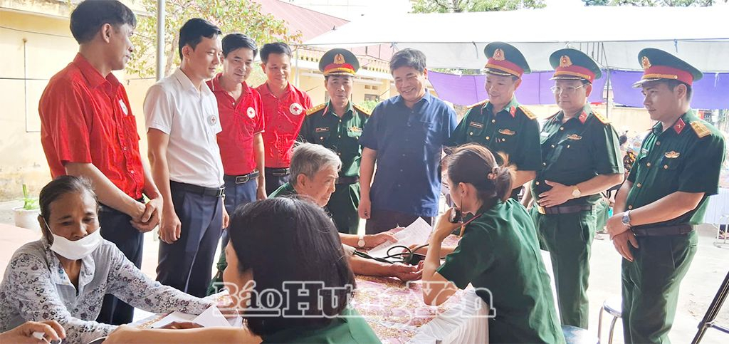 Động viên hoạt động khám, sàng lọc bệnh cho người dân