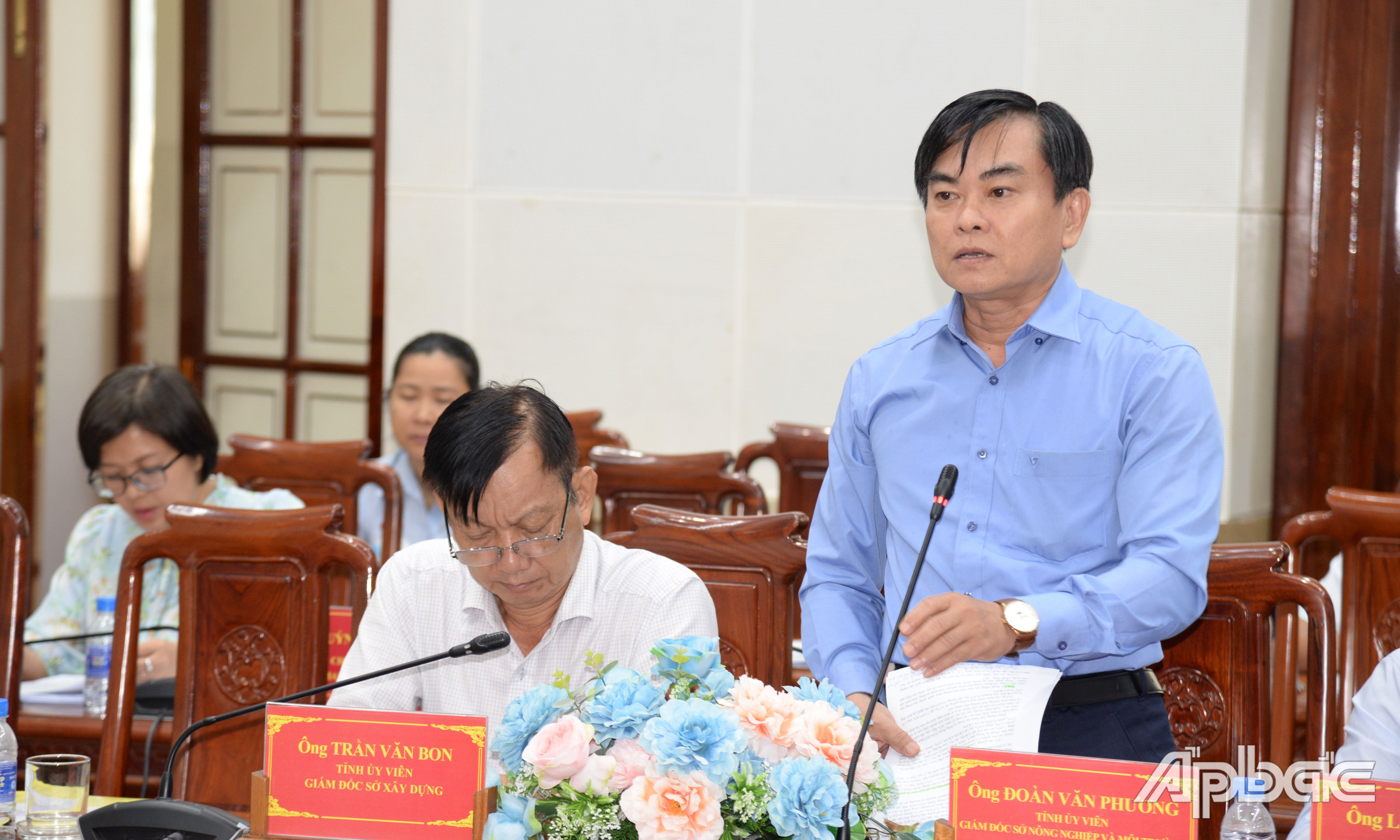 Giám đốc Sở Nông nghiệp và Môi trường tỉnh Tiền Giang Đoàn Văn Phương phát biểu tại phiên họp.