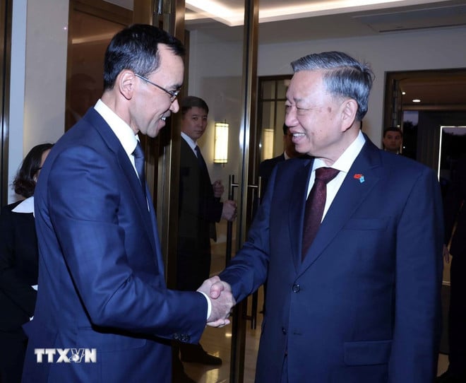 [Ảnh] Tổng Bí thư Tô Lâm hội kiến Chủ tịch Thượng viện Kazakhstan ảnh 1