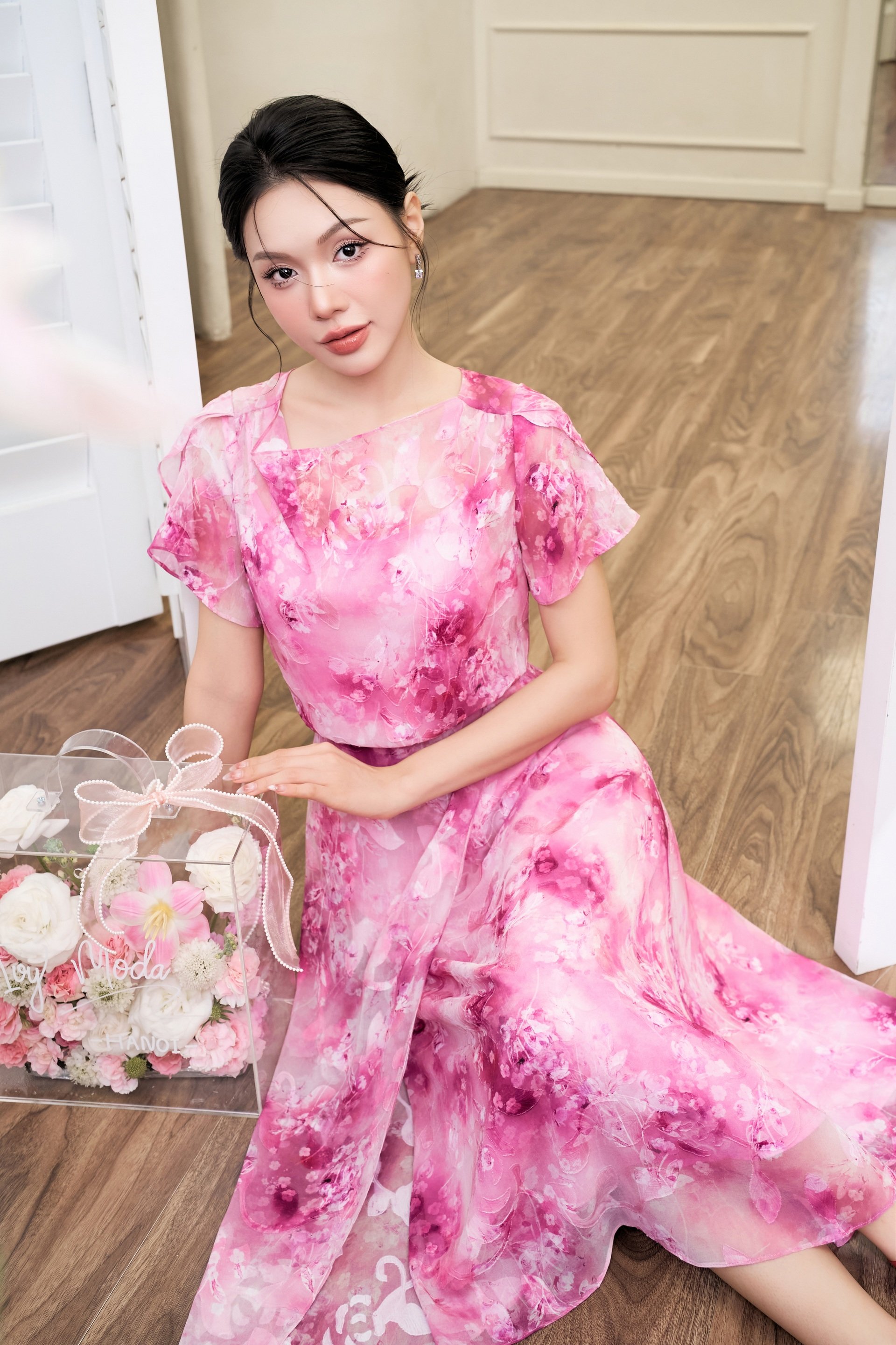 Phái đẹp nên diện váy áo màu gì vào mùa hè? - 10