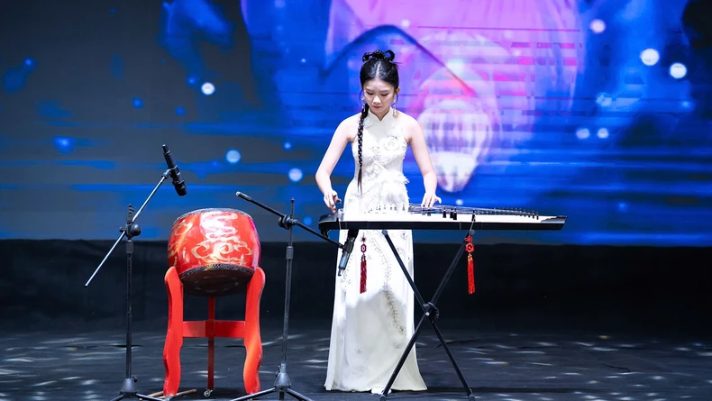 Nguyễn Huỳnh Yến Trang giành giải Quán quân Siêu mẫu nhí toàn năng mùa 2 ảnh 1