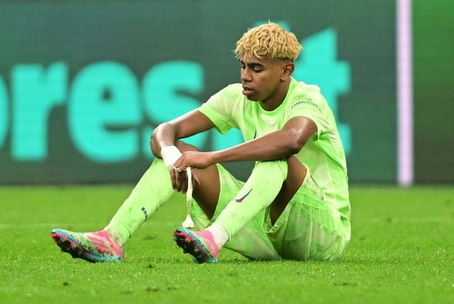 Yamal was silent in the rain of goals, Inter Milan dramatically defeated Barcelona to enter the Champions League final - Photo 1.