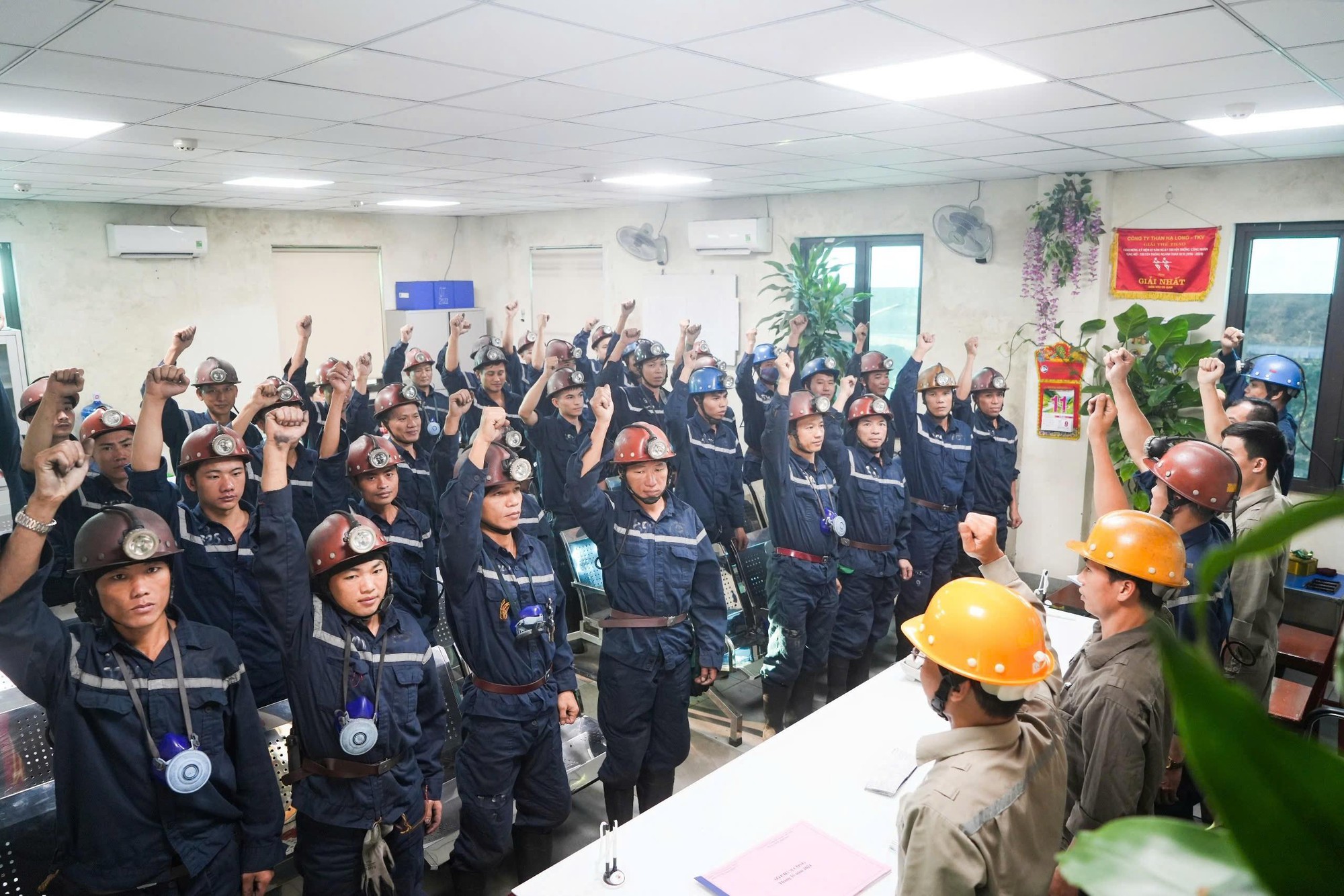 TKV: Các chỉ tiêu thực hiện tháng 4 đảm bảo theo kế hoạch