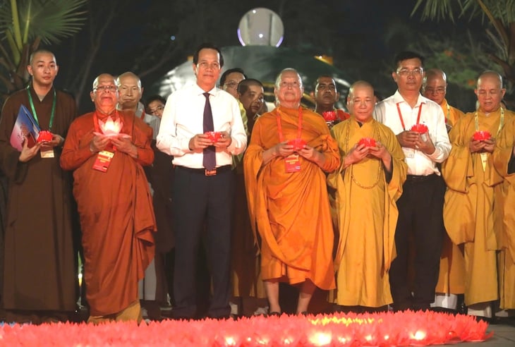 hoa đăng - Ảnh 1.