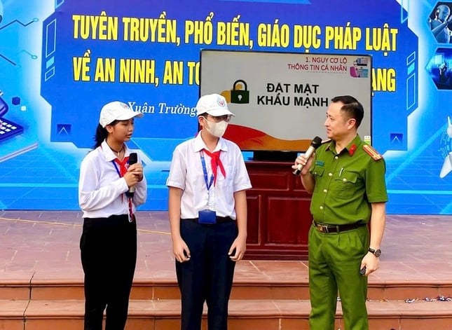 Bộ GD&ĐT cảnh báo thủ đoạn lôi kéo học sinh mở tài khoản ngân hàng để chiếm đoạt tài sản ảnh 1