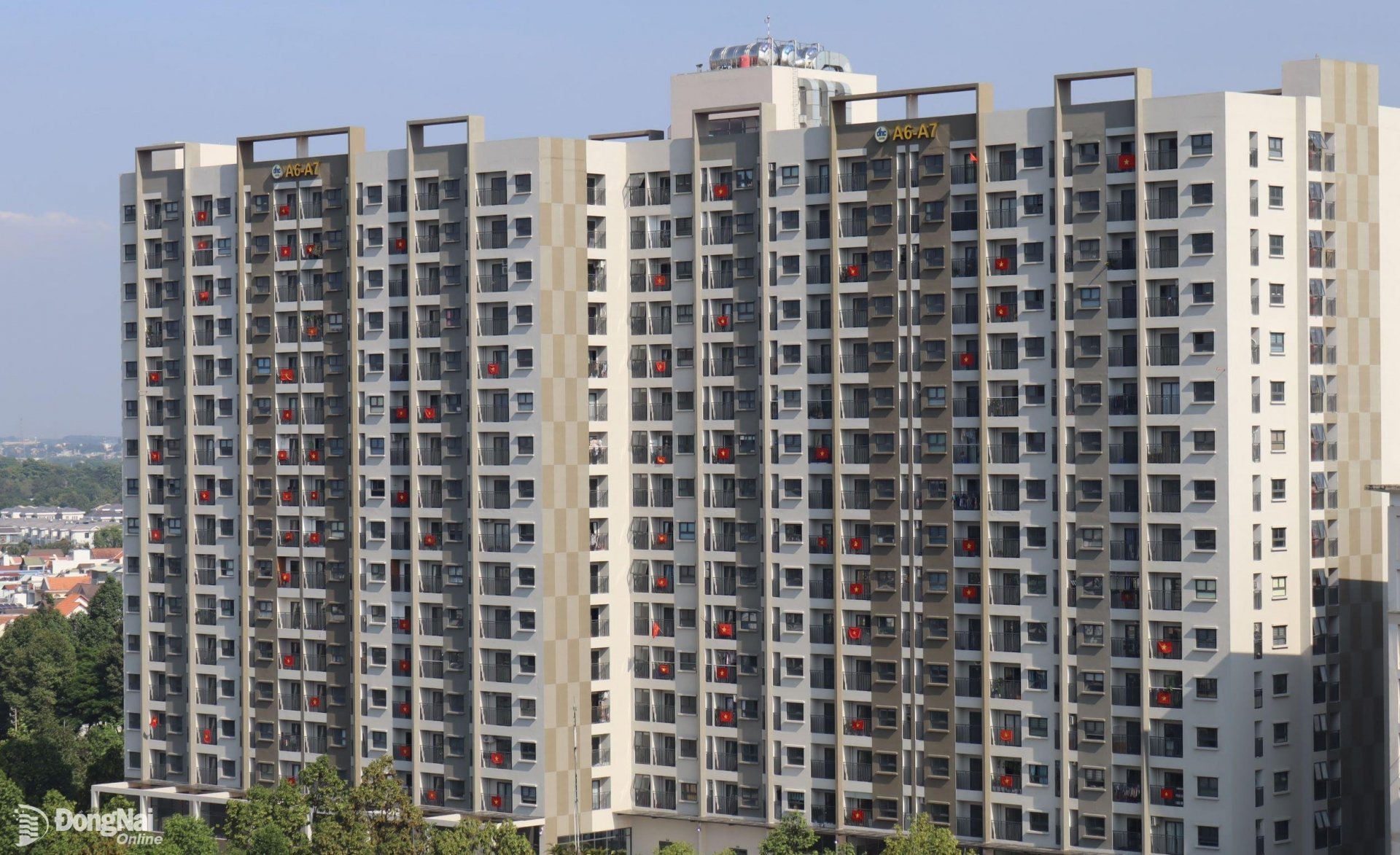 Dự án Nhà ở xã hội A6-A7 tại phường Quang Vinh có hơn 70% trường hợp thuộc diện kiểm tra vắng mặt tại thời điểm kiểm tra. Ảnh: Hoàng Lộc