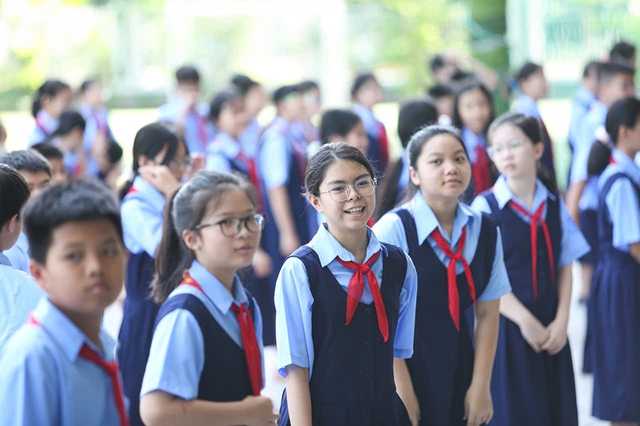 Tổng Bí thư yêu cầu dạy học 2 buổi mỗi ngày miễn phí từ năm học tới - Ảnh 1.