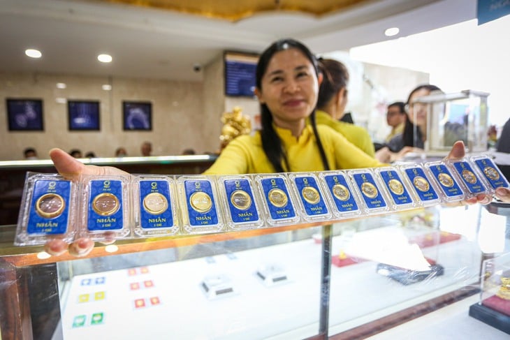 Giá vàng lao dốc khi Mỹ - Trung chuẩn bị đàm phán - Ảnh 1.