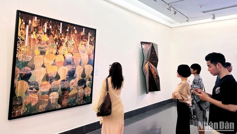 Khởi động Cuộc thi UOB Painting of the Year năm 2025 tại Việt Nam ảnh 5