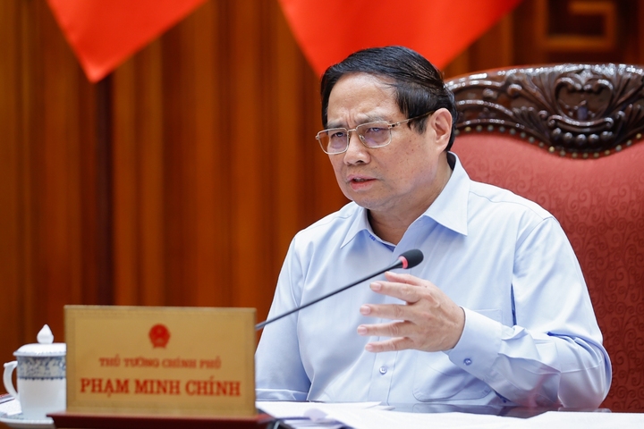 Thủ tướng Phạm Minh Chính nhấn mạnh yêu cầu khẩn trương cụ thể hóa, thể chế hóa chủ trương của Đảng tại Nghị quyết 68 để các chính sách sớm đi vào cuộc sống. (Ảnh: VGP/Nhật Bắc)