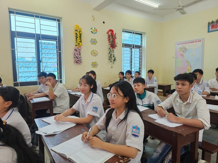 "Chúng tôi không dạy để kiểm soát, mà dạy để các em hiểu"- Ảnh 2.