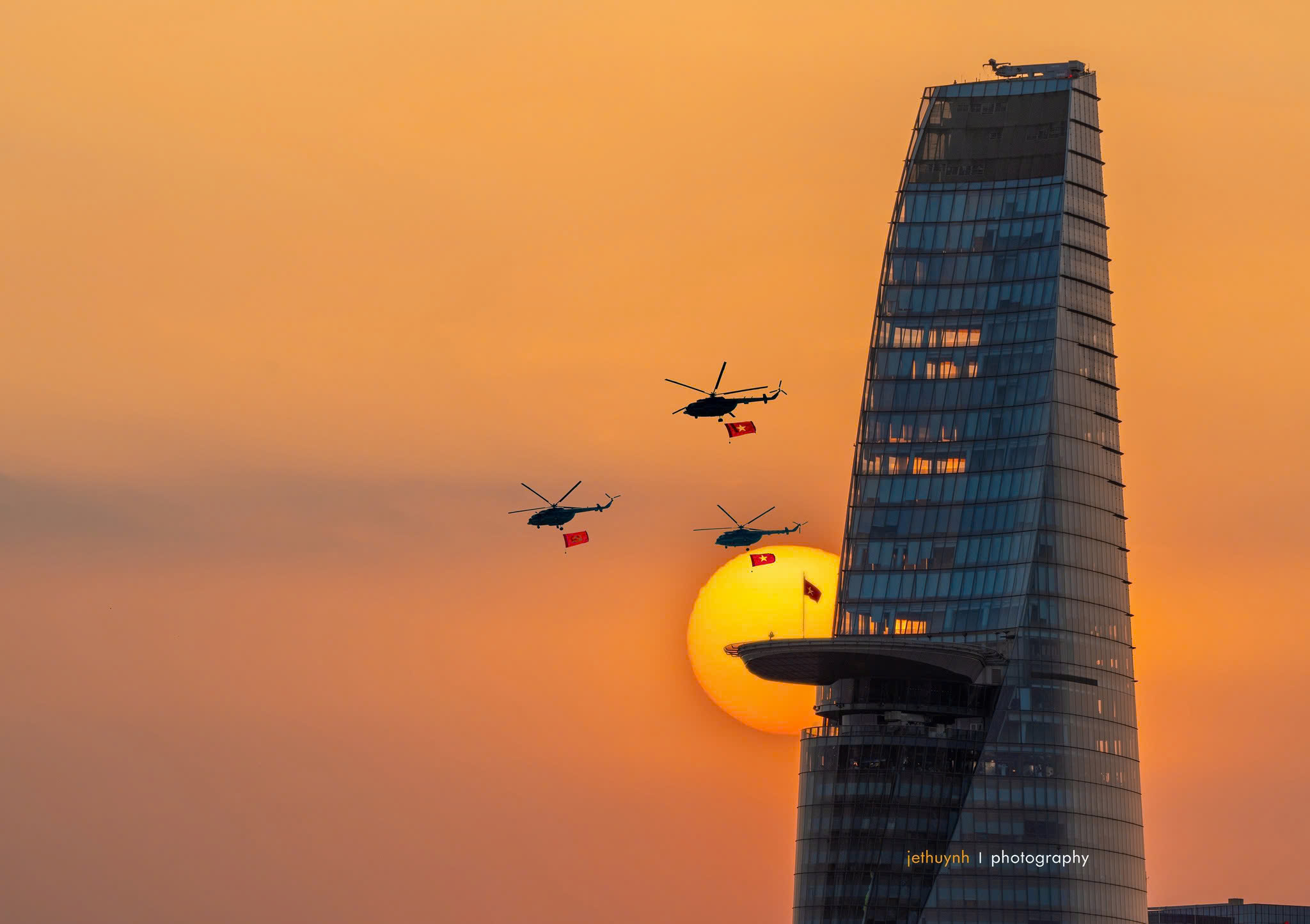 Tp. Hồ Chí Minh đang vươn mình thành một "siêu đô thị" hiện đại